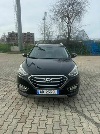 Hyundai Tuscon AB233SL