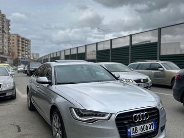 Auto: AUDI