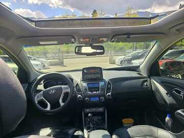 Cars: Hyubdai Tucson