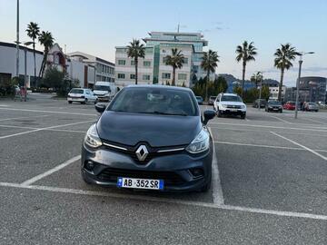 Cars: Renault Clio