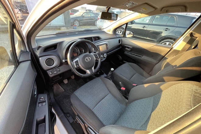 Toyota Yaris  104