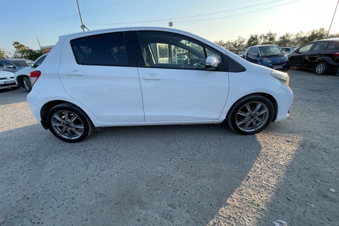 Toyota Yaris  104