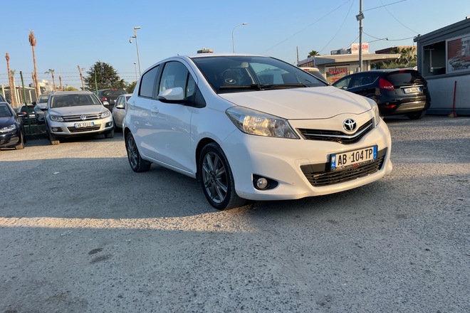 Toyota Yaris  104