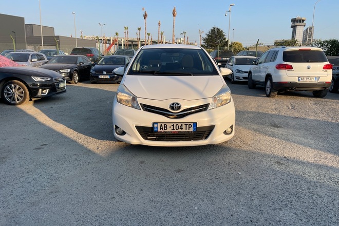Toyota Yaris  104