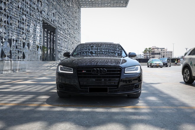 Audi A8 L