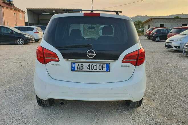Opel Meriva white 