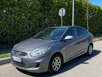 Cars: Hyundai accent 