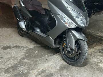 Makina: Yamaha t max 