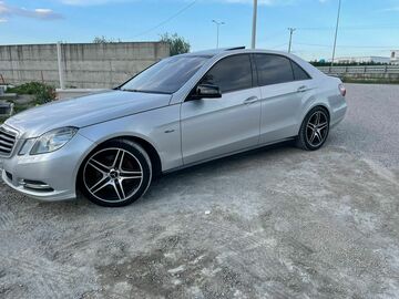 Cars: MERCEDES-BENZ E-Class