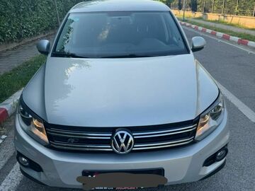 Cars: VOLKSWAGEN TIGUAN