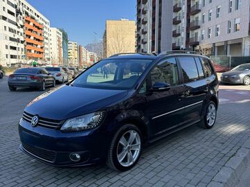 Cars: Touran 7 seats