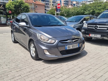 Cars: Hyundai Accent