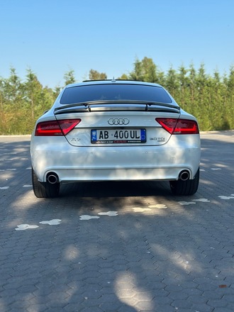 Audi A7 quattro