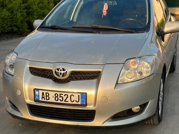 Cars: Toyota Auris