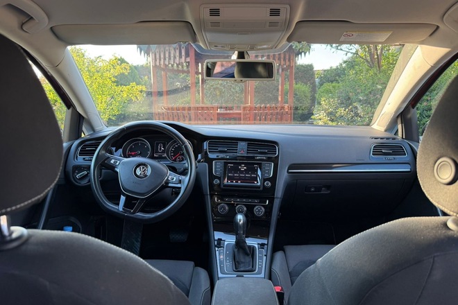 VW Golf 7 red (L)
