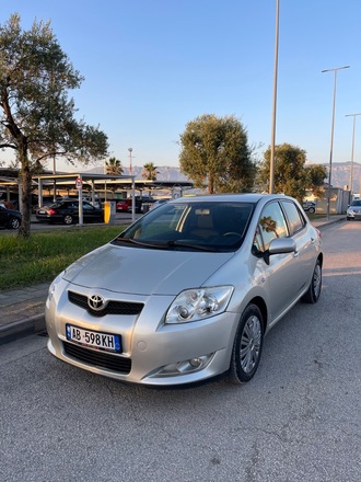 Toyota Auris 1
