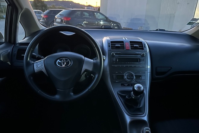 Toyoto auris