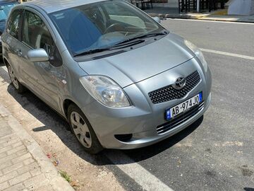 Cars: Toyota Yaris For rent