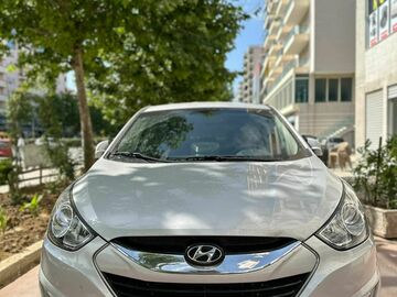 Cars: Hyundai tucson