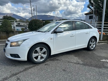 Cars: Chevrolet Cruze