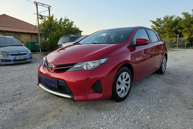 Toyota Auris 144