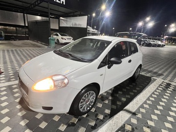 Cars: Fiat Grande Punto White