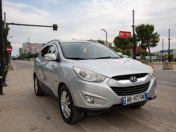 Cars: Hyundai tukson silver