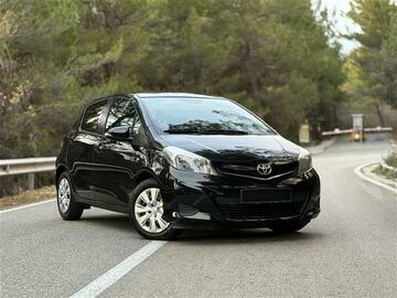 Makina:  TOYOTA YARIS new211