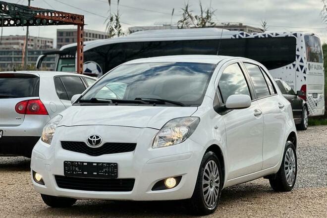 Copy of TOYOTA YARIS
