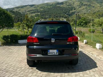 Cars: Volkswagen Tiguan