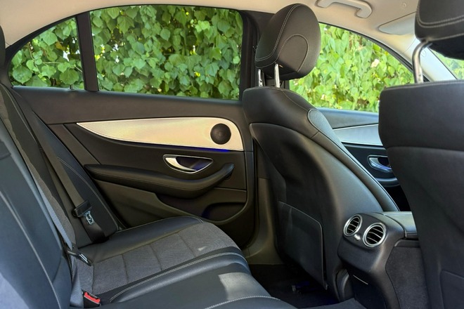  Mercedes- Benz E-class 220 (2019)