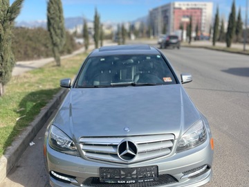 Cars: Mercedes Benz