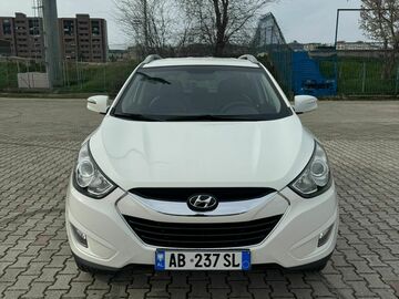 Makina: HYUNDAI TUCSON AB237SL