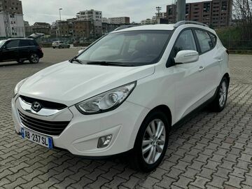 Auto: HYUNDAI TUCSON 