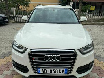 Cars: AUDI Q3 