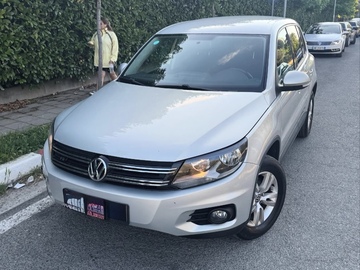 Cars: VOLKSWAGEN TIGUAN