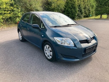 Cars: Toyota auris