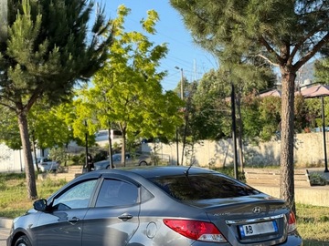 Makina: Hyndai Accent 