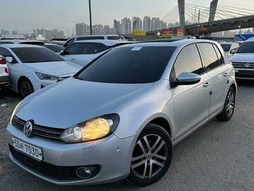 Makina: Golf VI grey 001