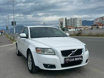 Cars: VOLVO V50