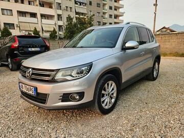 Cars: VOLKSWAGEN Tiguan 2.0 TDI Blue Motion
