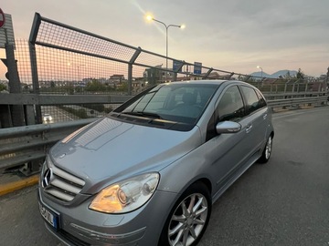 Makina: Mercedes Benz B-class 2009 