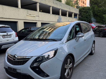 Makina: Opel Zafira (2013)