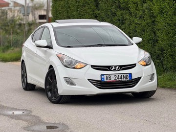 Cars: Hyundai Elantra 