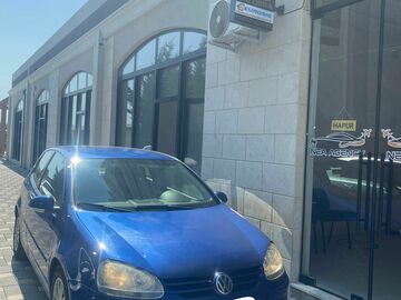 Auto: VW Golf V, manual transmission