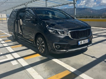 Cars: Kia Carnival 6+3 Seater Automatic