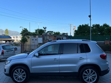 Cars: VW Tiguan