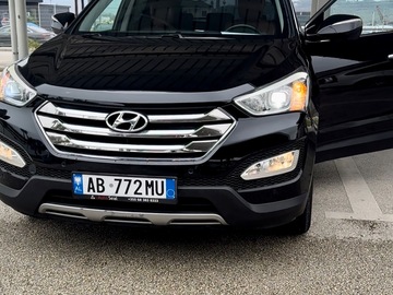 Cars: Hyundai Santa Fe