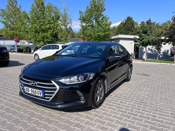 Cars: Hyundai Avante 1.6