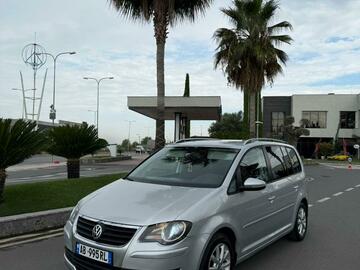 Cars: Touran 6+1 (E)